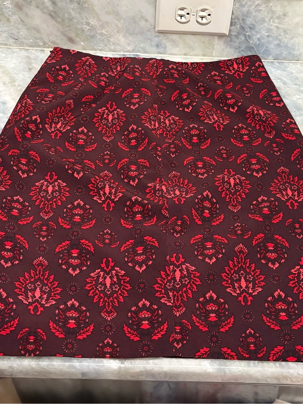 Ann Taylor Factory Red Patterned Straight Pencil Skirt